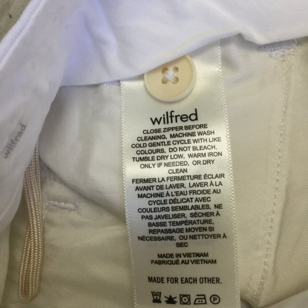Wilfred White Shorts 00 - Picture 5 of 9